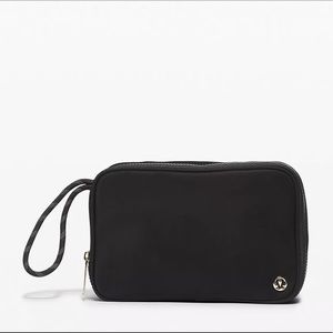 LULULEMON “small things count kit” travel bag